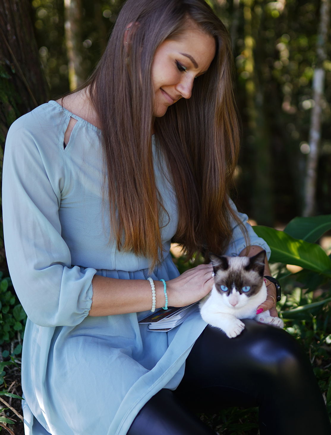 The keys of loving living, kirjalliset kattavat tarot tulkinnat sähköpostitse numerologialla ja chakroilla anni pöyhiä